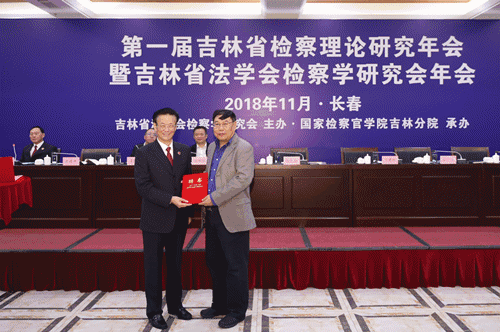 1542003467997050343.gif 640.gif